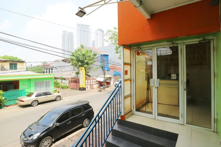 Wisma Nely Murni