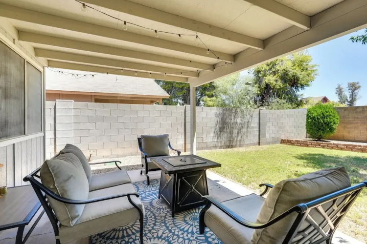 North Phoenix Home! Great Location + Private Patio