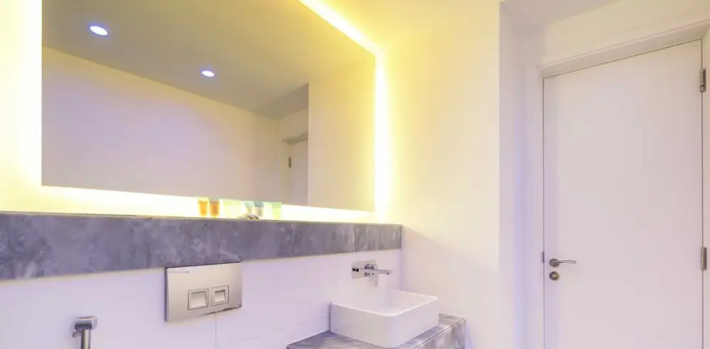 LUX - The Pad Executive Suite 4