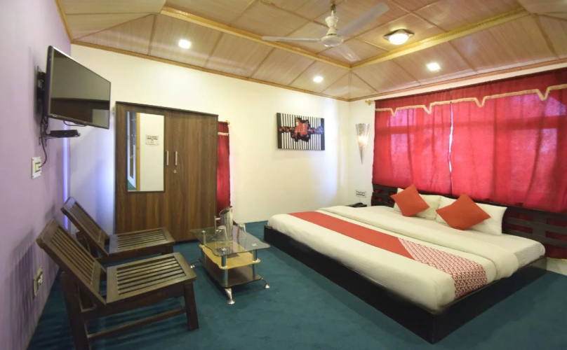 OYO 4692 KS Palace Srinagar