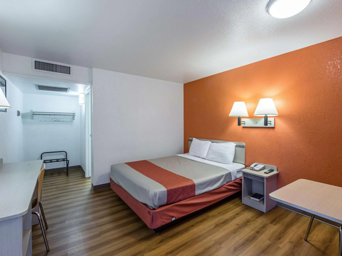 Motel 6 Yreka, CA