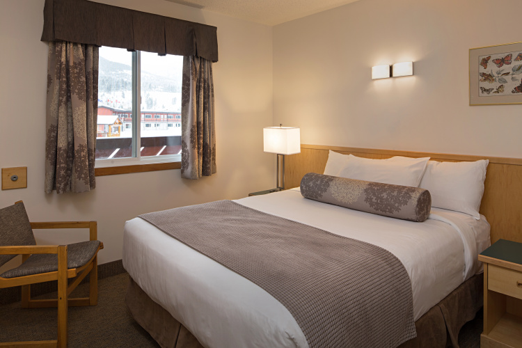 Rocky Mountain Ski Lodge