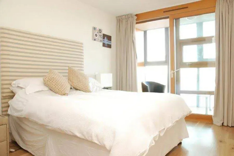 Falcon Wharf Apartments