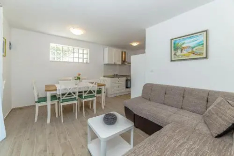 Apartment Robinson