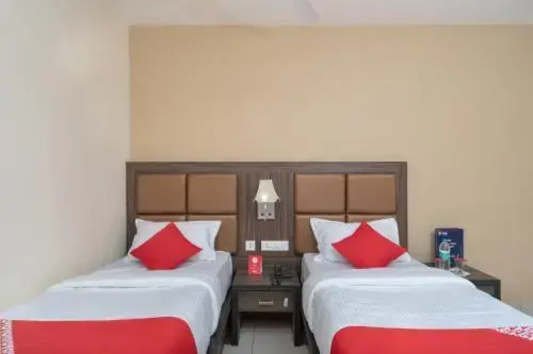 V Grand By OYO Rooms
