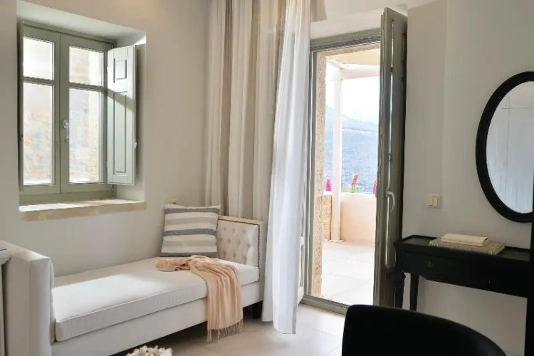 Suite with balcony