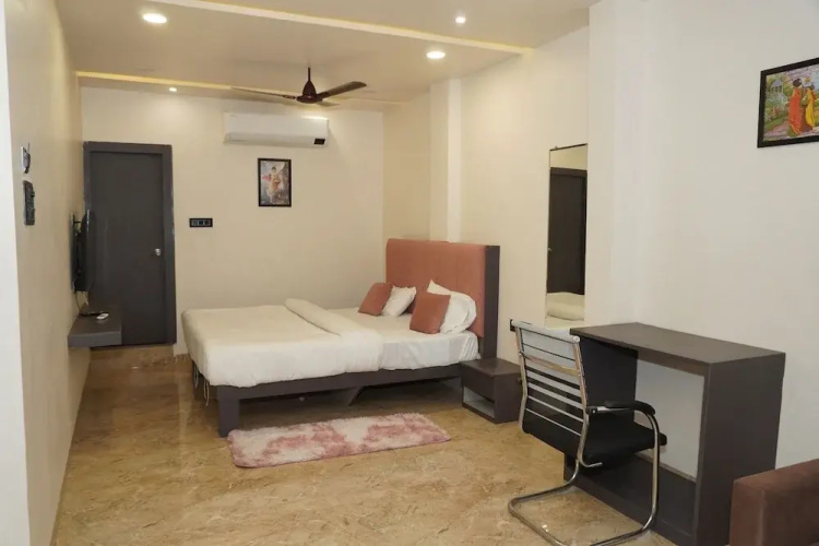 HR Premium Stay
