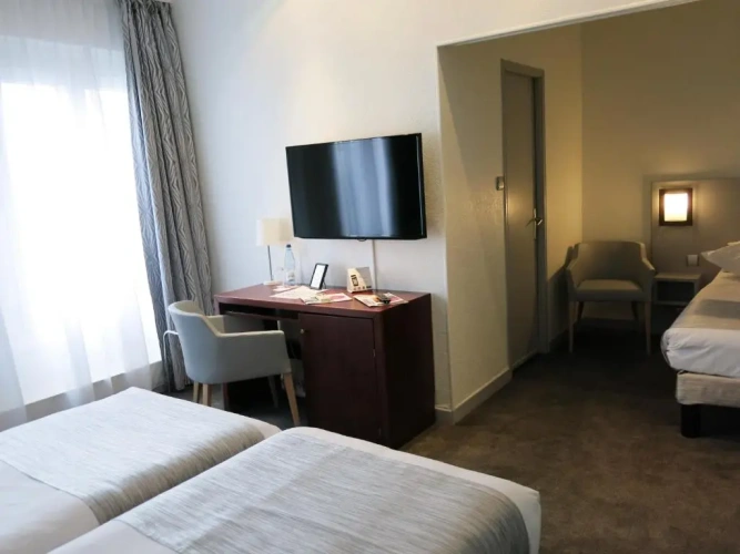 Quadruple Suite