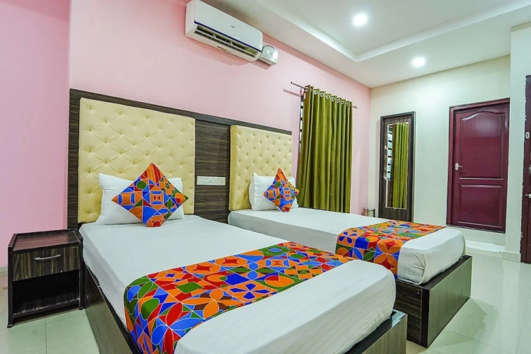 Standard Triple room