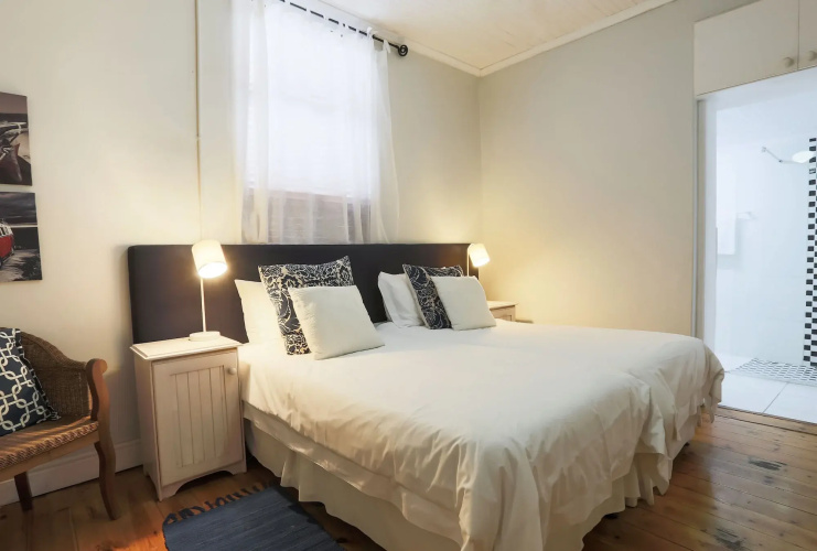 Loddeys Guesthouse