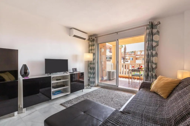 Apartment 925