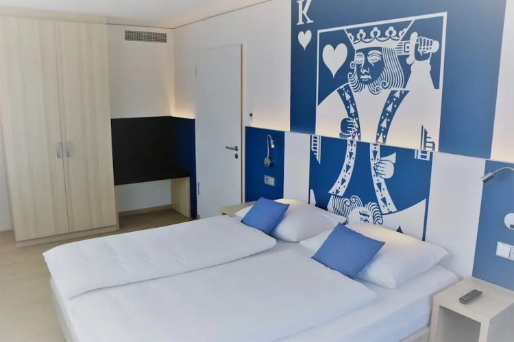 2 Bedrooms Studio
