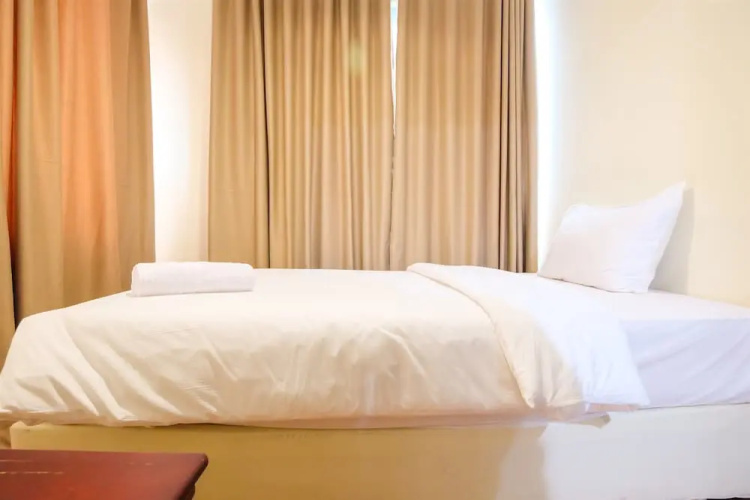 Spacious Riverside Pluit Apartment