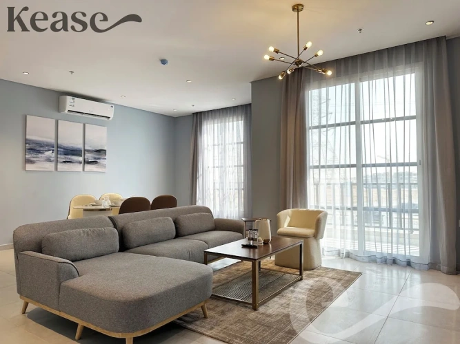 3 Bedrooms Apartment