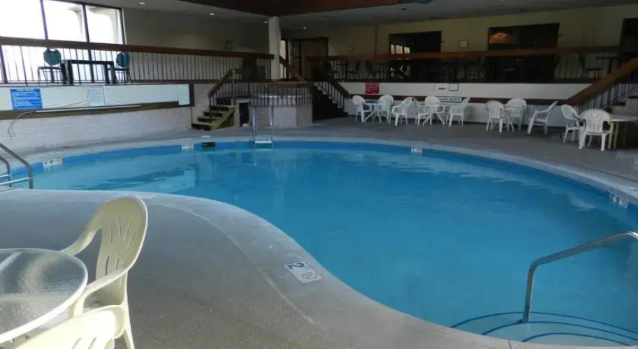Red Fox Inn and Suites