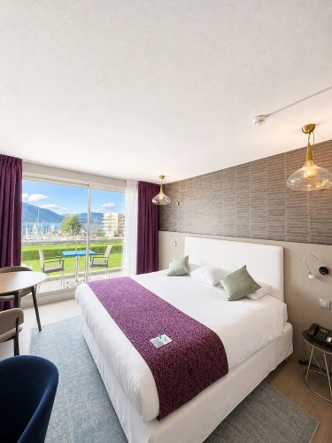 Standard Double room with balcony and with lake view