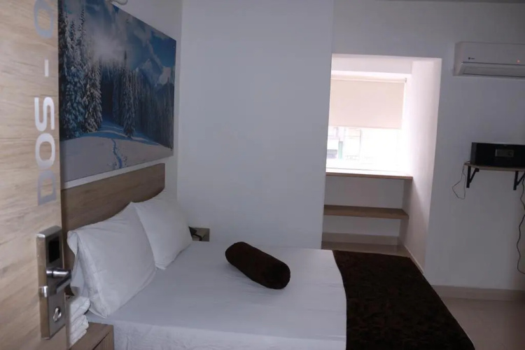 Suites 44 Hotel