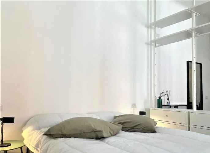 Contemporary studio- Ornato 13