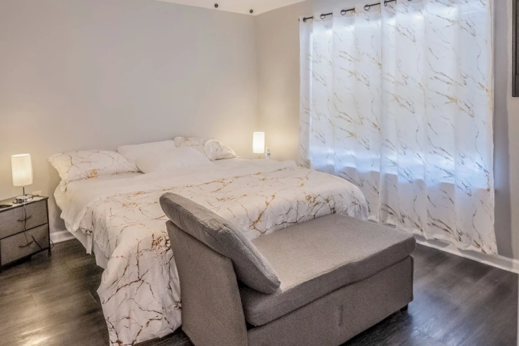Lady G - Modern Comfort in Fairburn