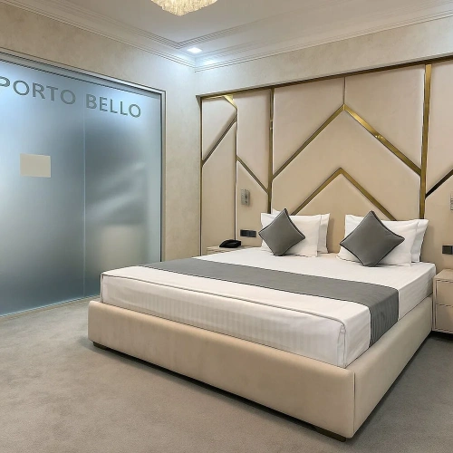 Luxury Suite