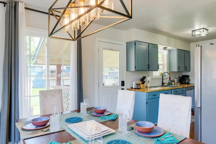 Near Trails & Town: Anchorage Apt w/ Shared Yard