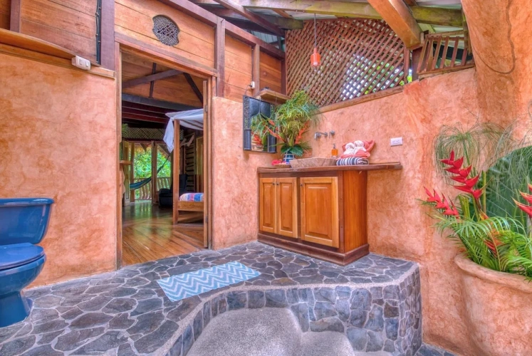2 Bedrooms Comfort Cottage with garden view