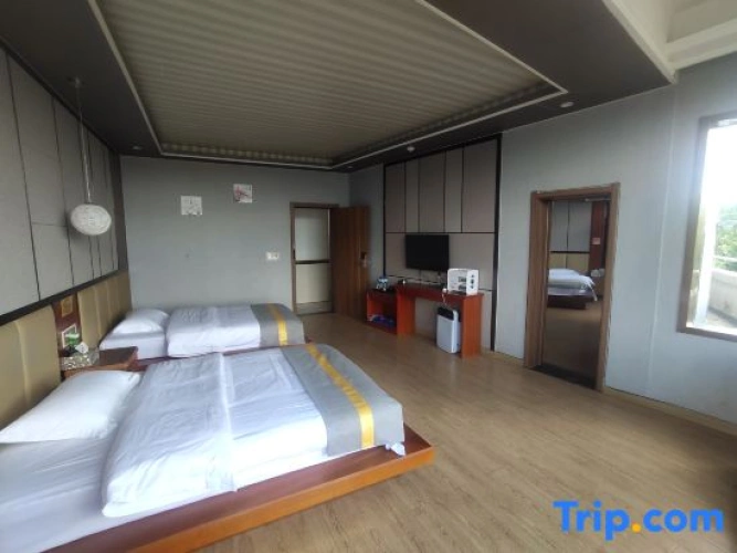 Triple Suite