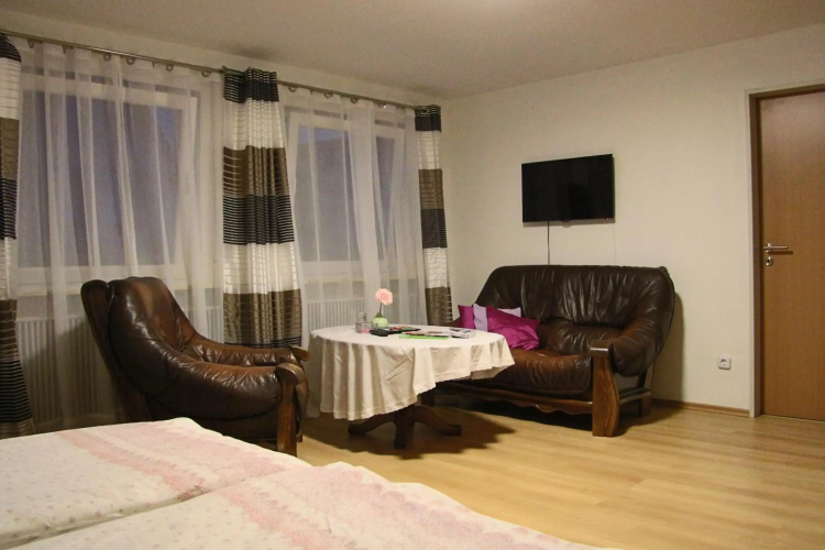 Hotel Am Schloss Neuenstein
