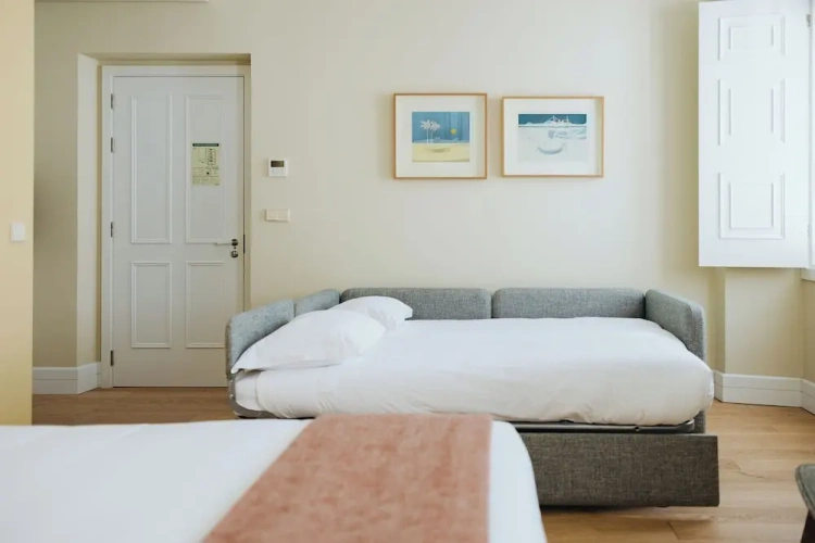 Deluxe Quadruple room