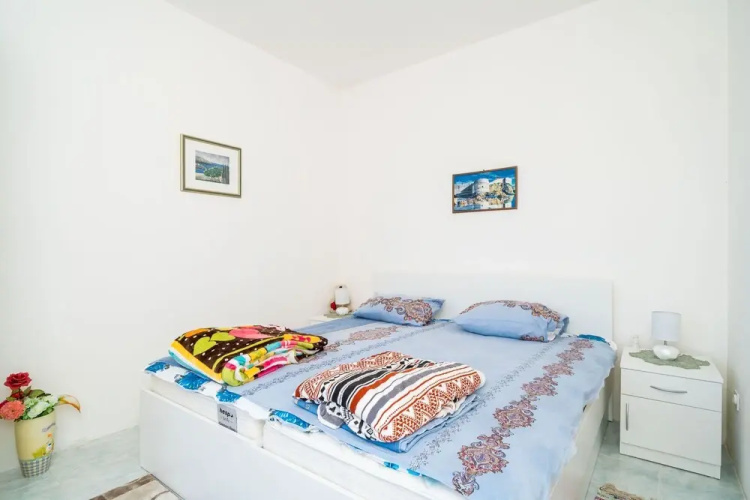Apartment Kia