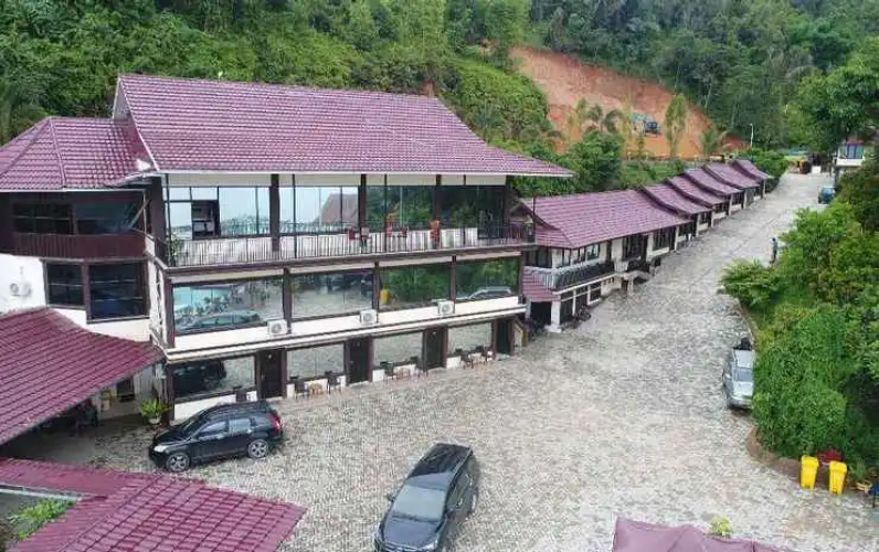Danau Poso Resort