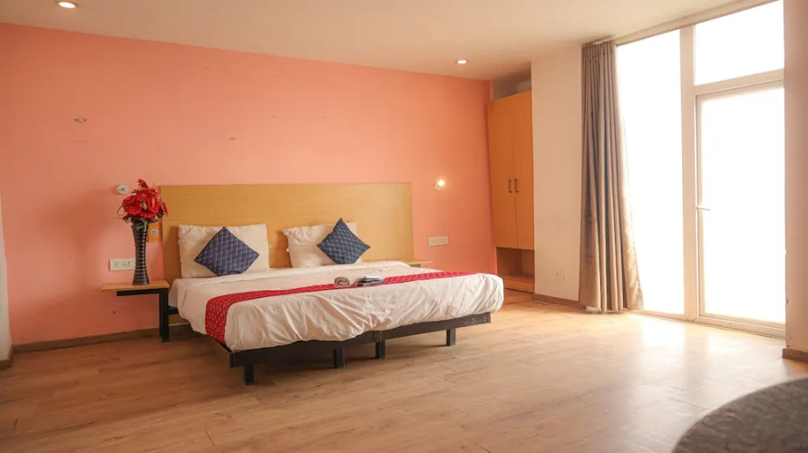 Hotel Noida Grand 121