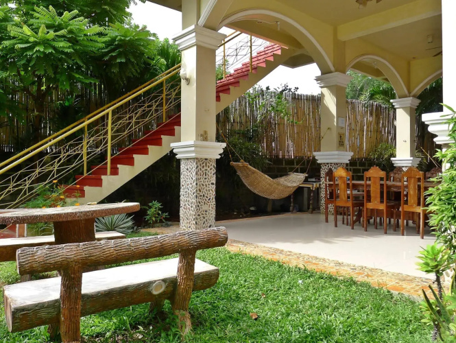 DLM Pensionne House