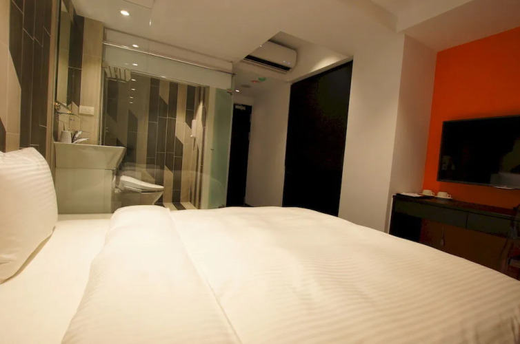 color fun inn Hotel Overview