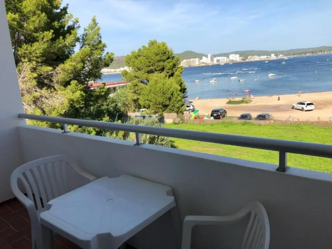 1 Bedroom Apartment with sea view