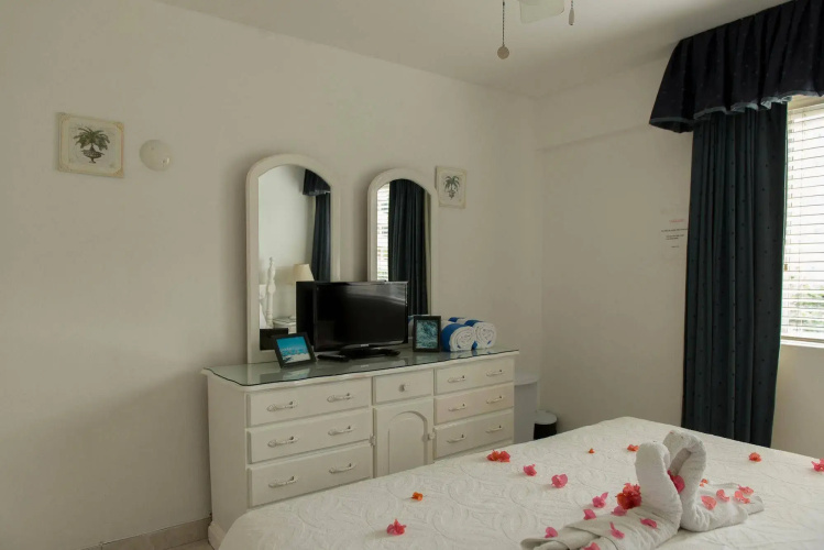 Dolphin Beach Suite