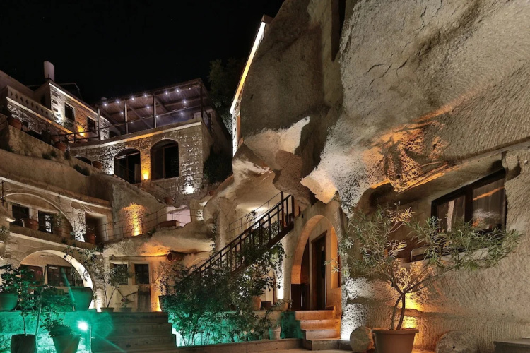Shoestring Cave House - Hostel