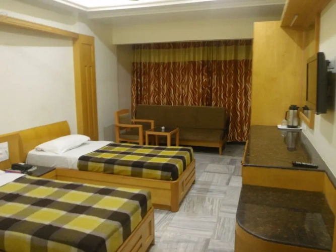 Deluxe Double room with city view
