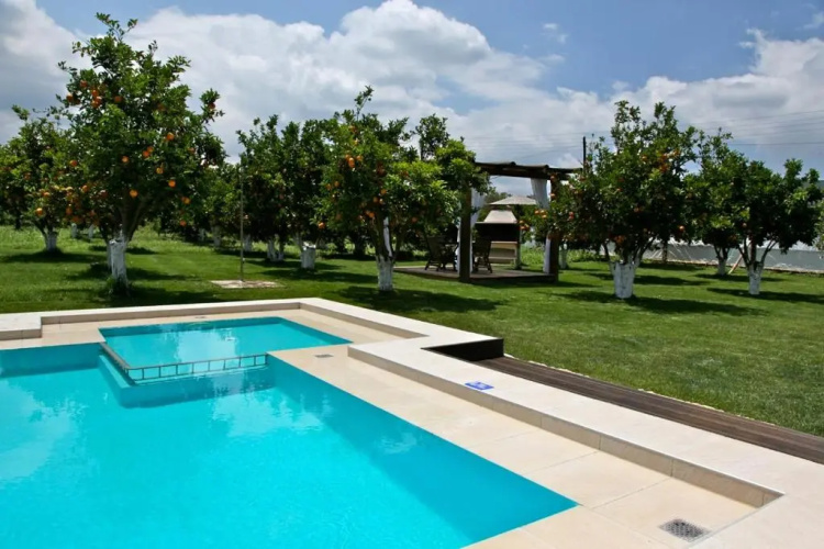 Neriana Villa - Garden Paradise