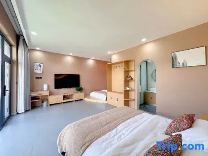Standard Triple Family room