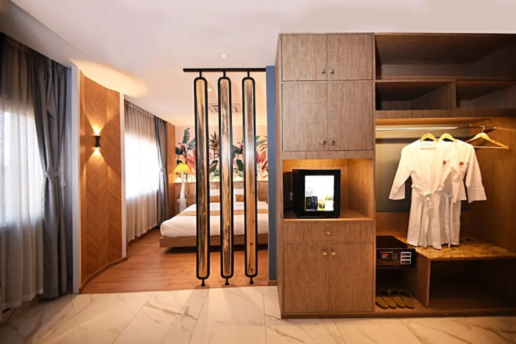 Daali Hotel & Apartment