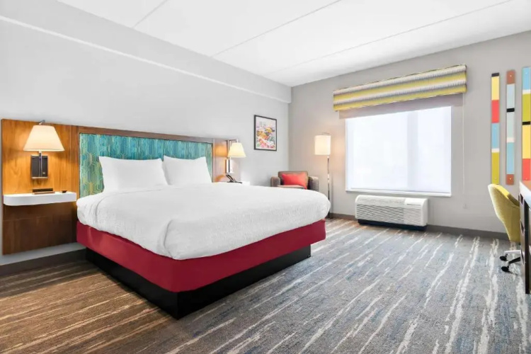 Hampton Inn & Suites Chicago Medical District UIC