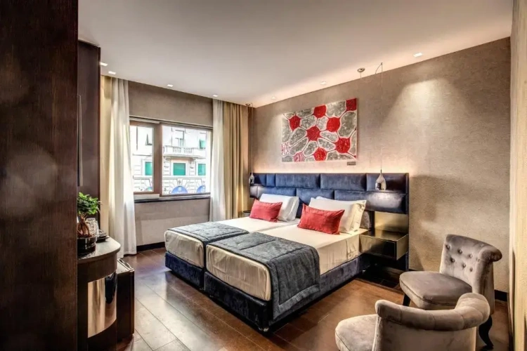 Standard Triple room with view
