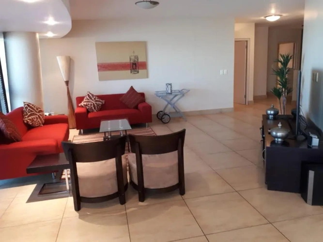 3 Bedrooms Apartment