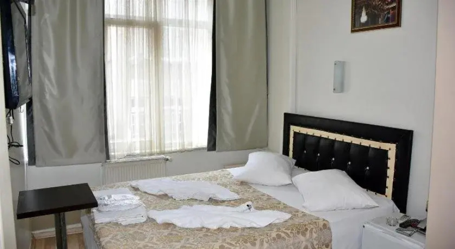 Bade 2 Otel