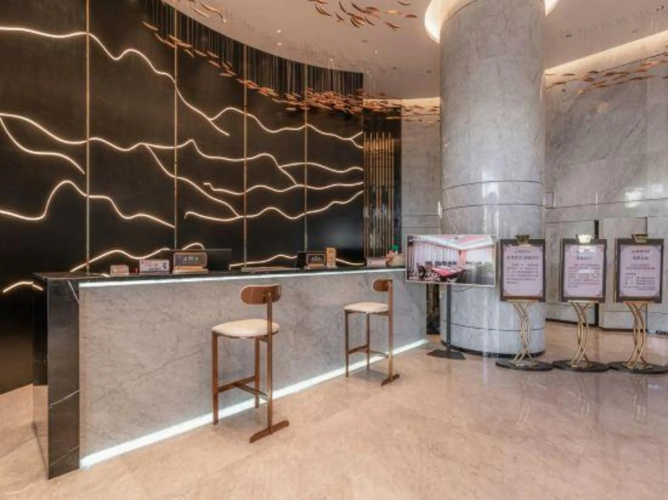 City Hotel