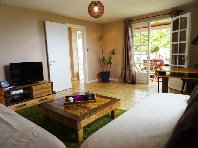 2 Bedrooms Cottage