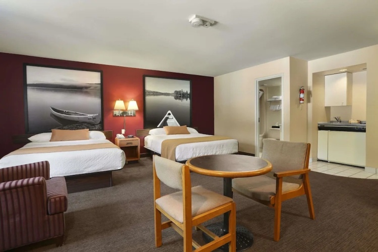 Super 8 North Bay