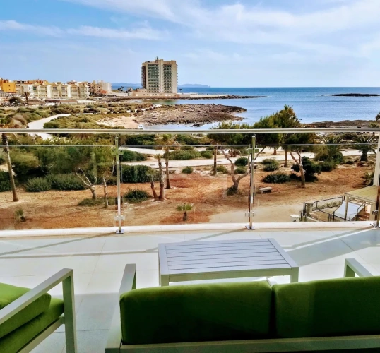 2 Bedrooms Apartment with ocean view