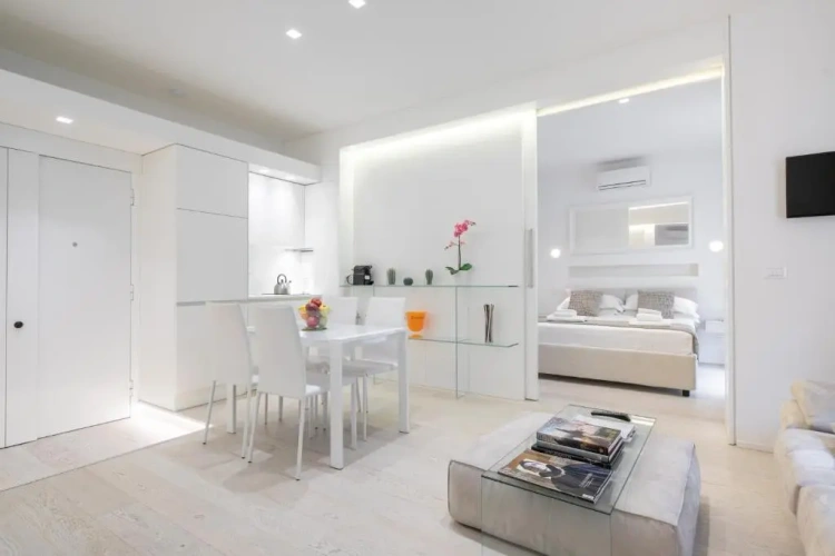 2 Bedrooms Apartment
